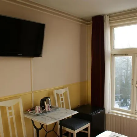 Hotel De Westertoren 2*